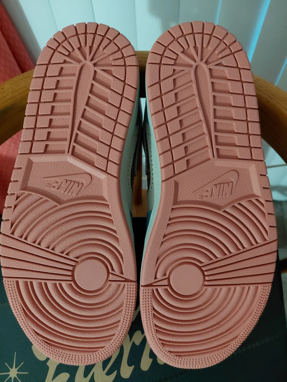 Brand NEW Air Jordan 1 Low Somos Eternos. Light Blue And Light Pink